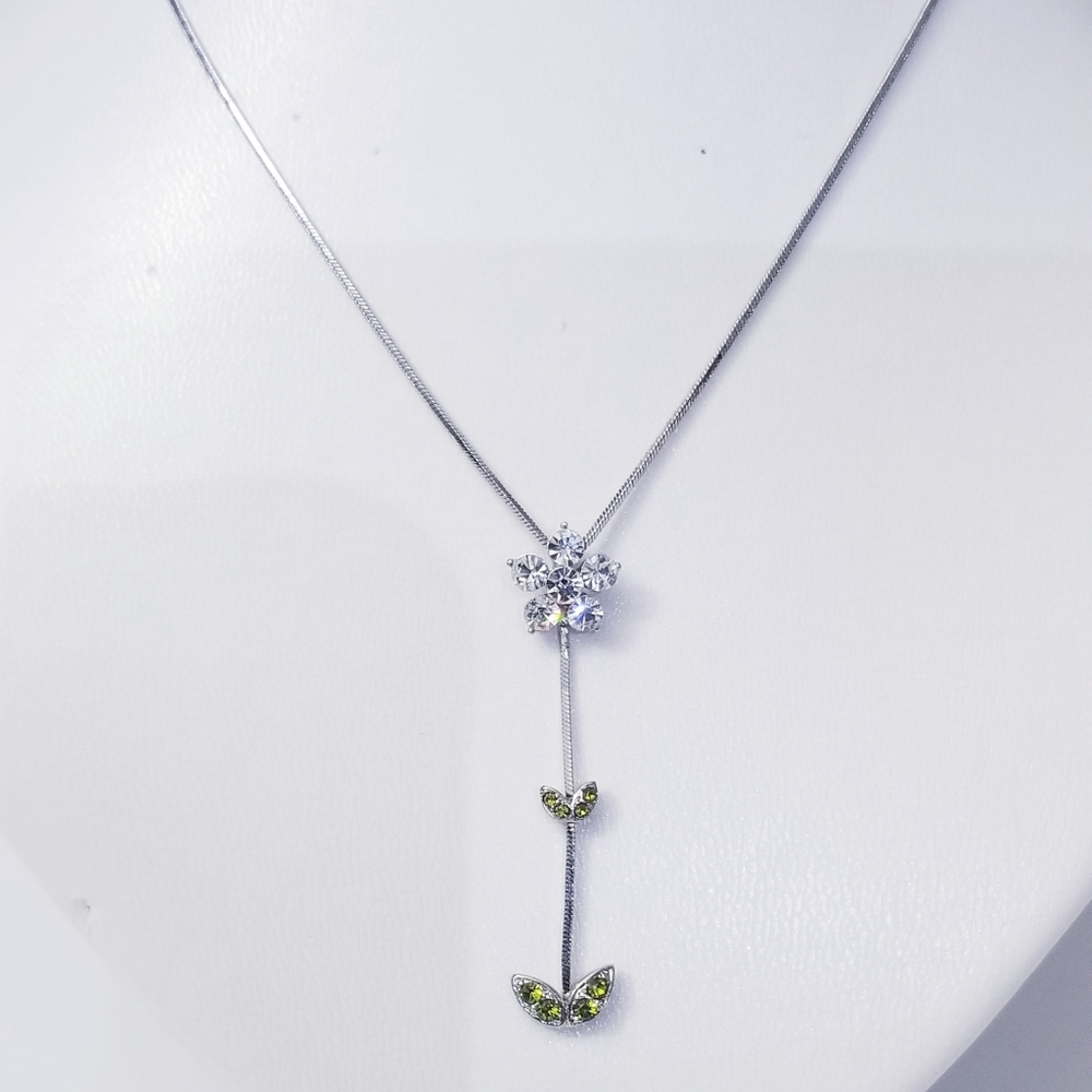 Silver plated necklace with crystal flower pendant